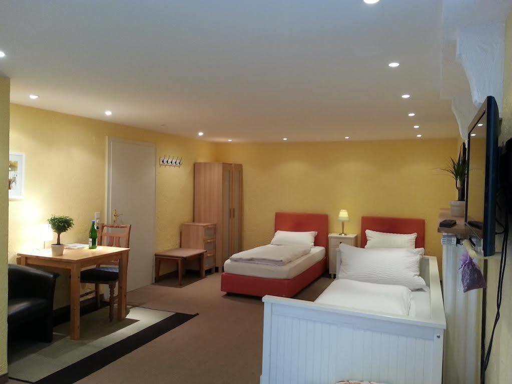 Apartmenthaus Sonnen Düsseldorf Exterior photo